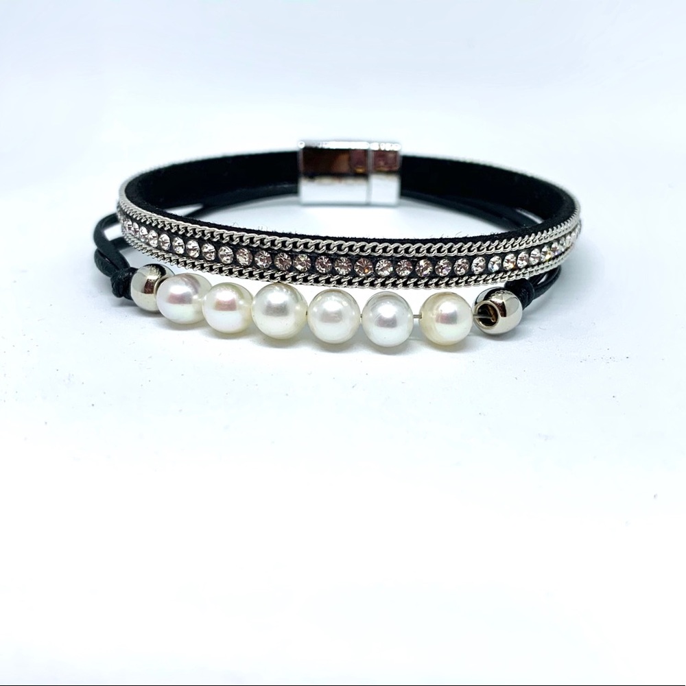 Pearl and rhinestone cord bracelet